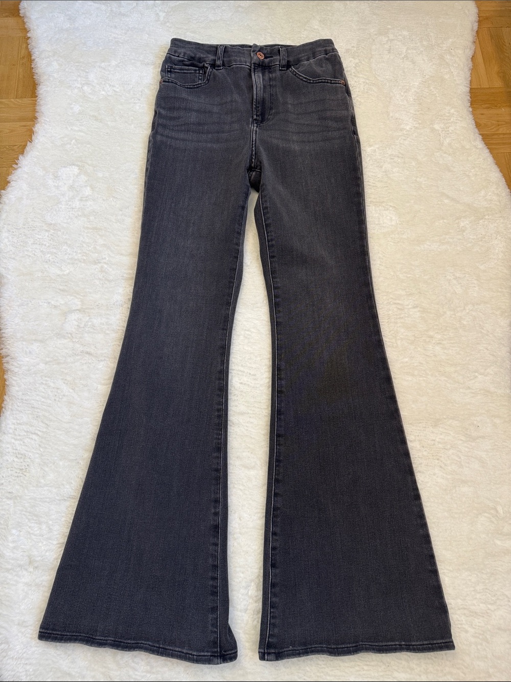 Express Women's Flare High-Rise Ultra Hyper Stretch Jeans in Charcoal